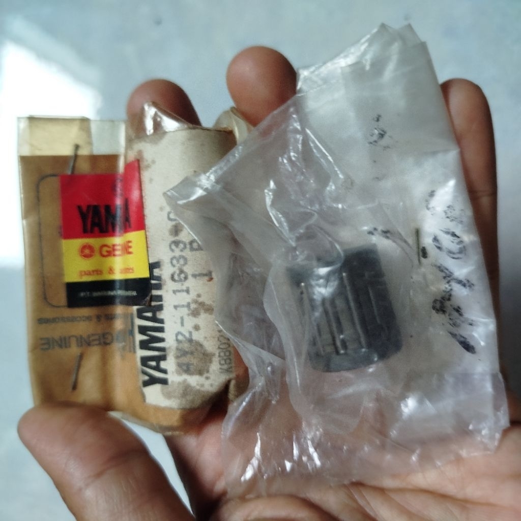 1 set pen piston dan laker bambu Yamaha 4y2 RX k RX king original Nos