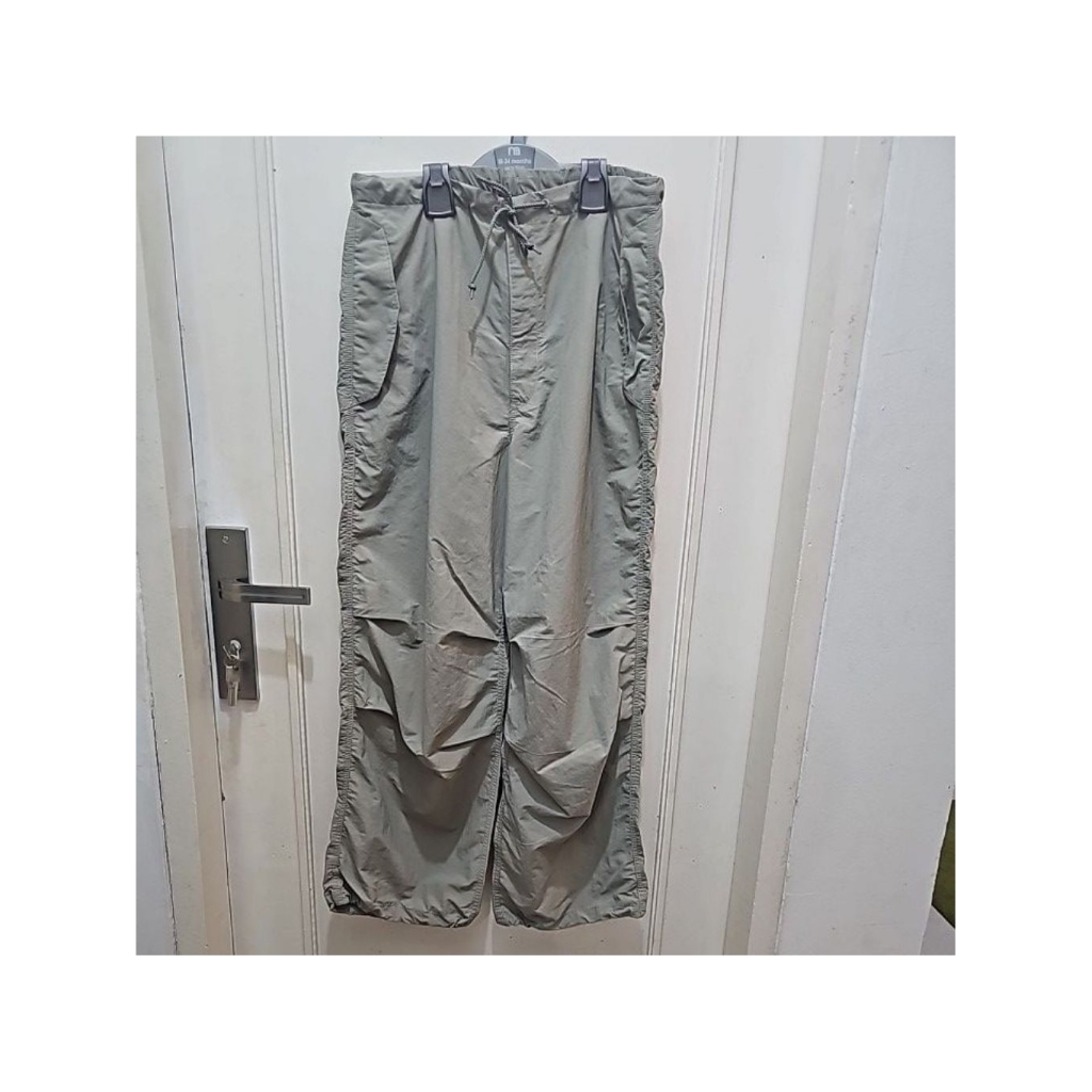 NEW GU Japan Parachute cargo pants