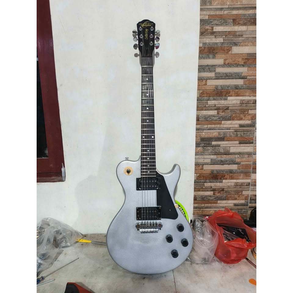 Gitar Oscar Schmidt model Les paul