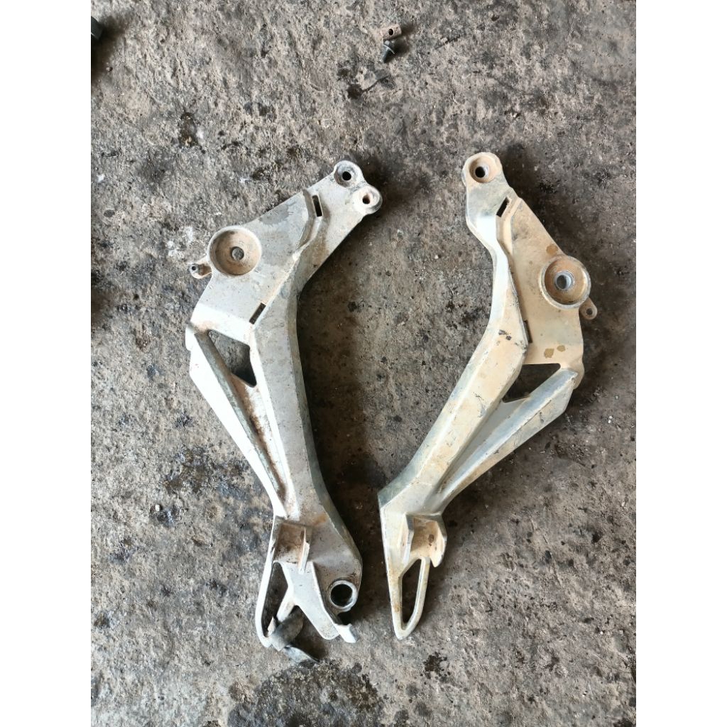 postep belakang Honda Supra 125 fi