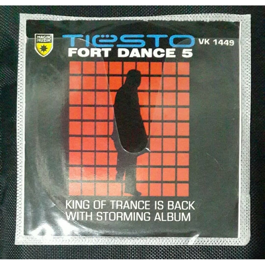Kaset CD Tiesto Fort Dance 5 KING OF TRANCE IS BACK WITH STORMING