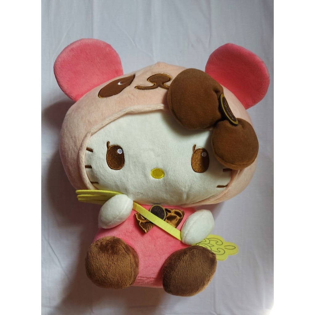 harga 140K (baca deskripsi). Boneka Kitty ORI Furyu Sanrio. Boneka Hello Kitty. Boneka Hello Kitty K