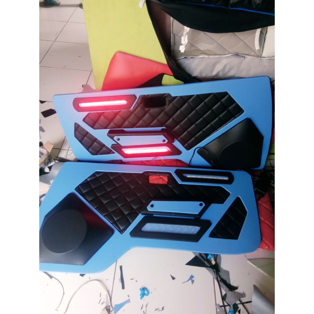 Dekpintu/Doortrim custom kiri kanan mobil pickup L300