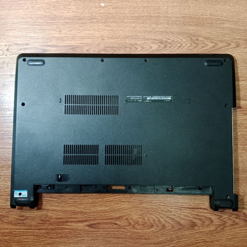 Casing bawah  Dell inspiron 14 P76G001 tutup casing bawah Dell inspiron 14 P76G001 copotan