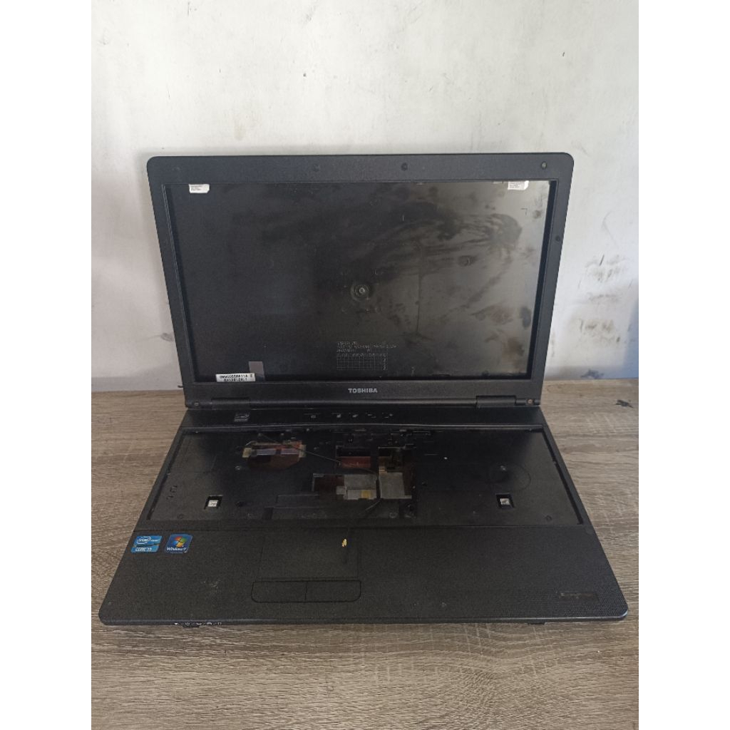 Casing Cassing Case Kesing laptop Toshiba dynabook satellite B552 / G B552/F