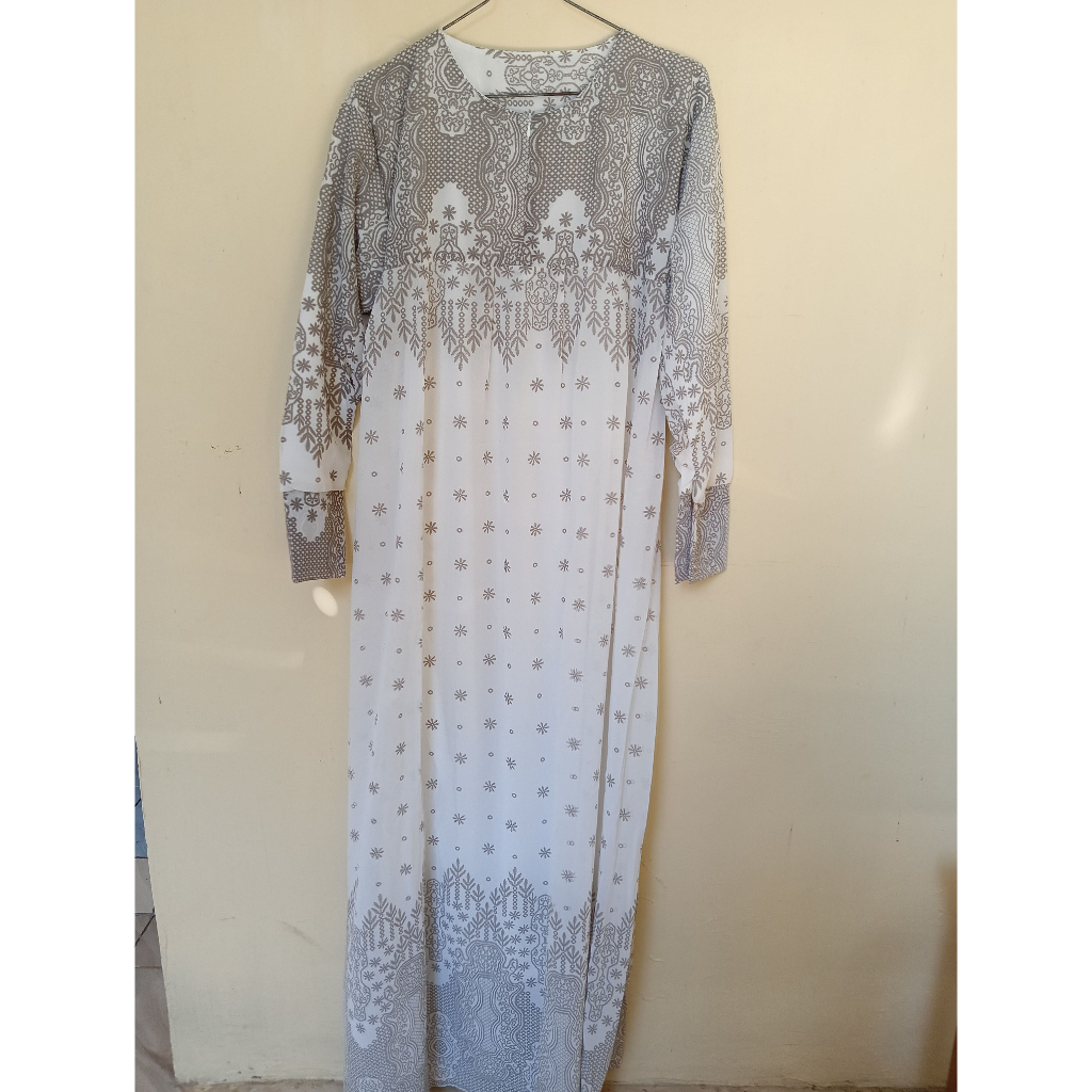 Dress daster wanita jubah gamis wanita muslimah lengan panjang putih motif - bekas