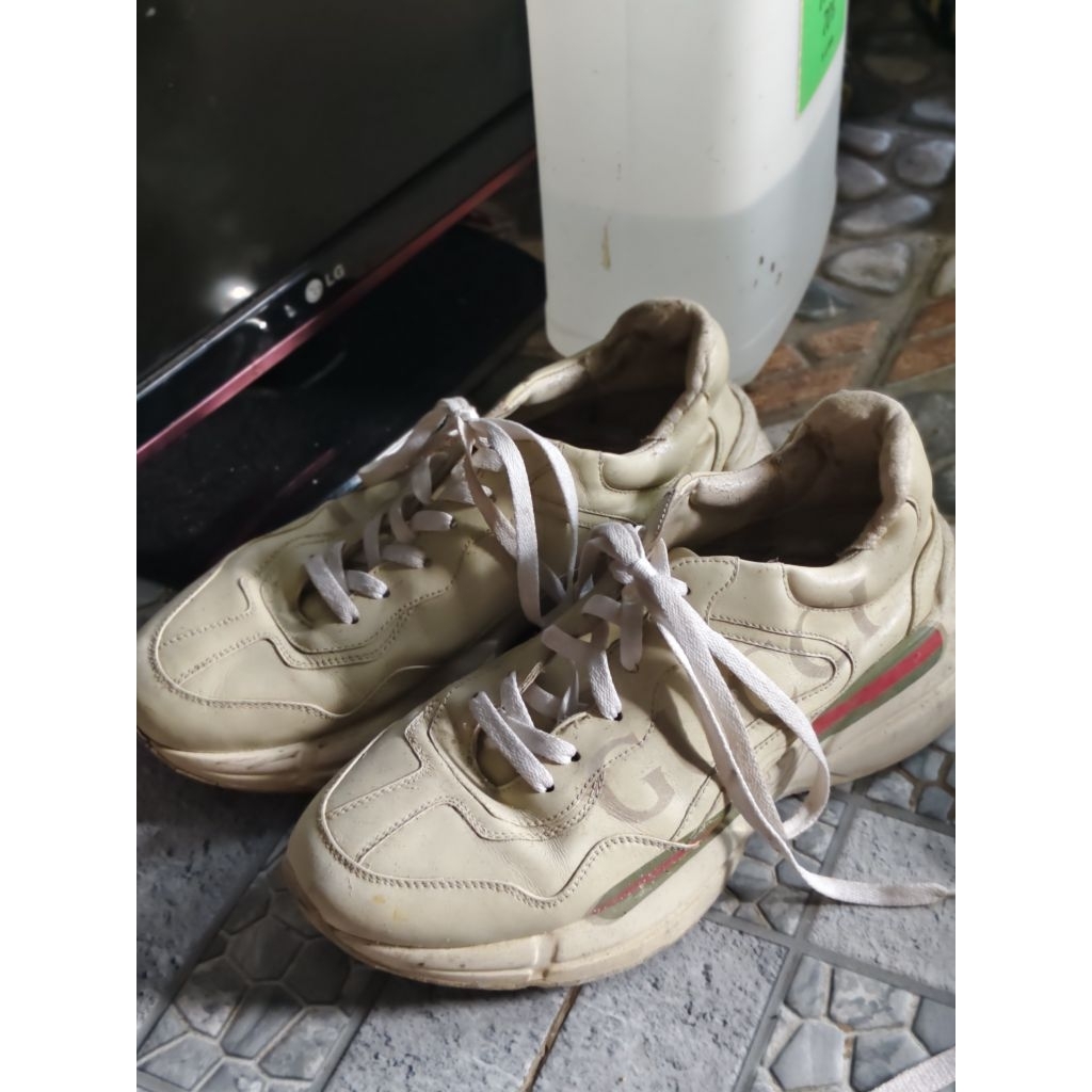 sepatu gucci original