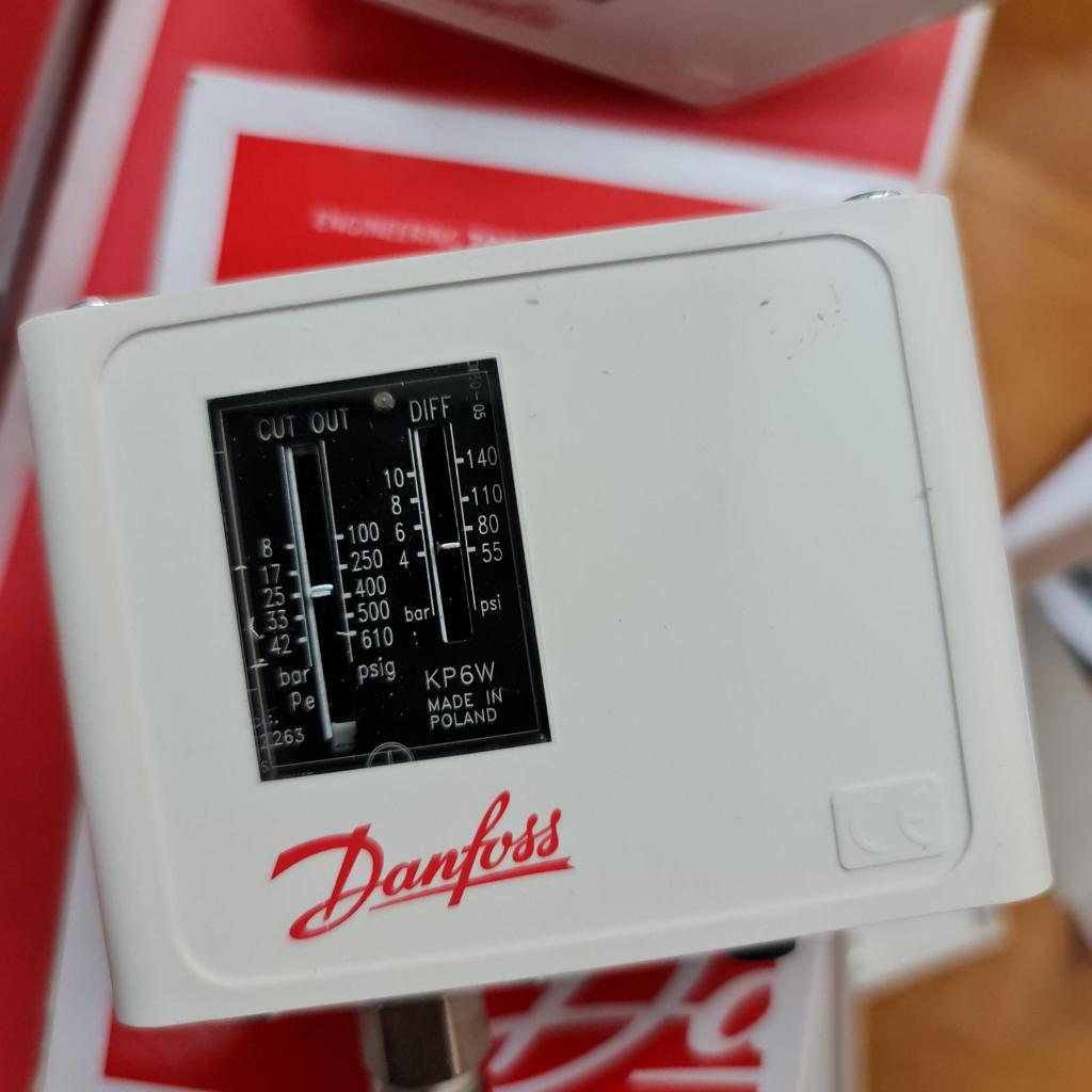 Danfoss pressure switch KP6W Danfoss pressure switch KP6W Danfoss pressure switch KP6W