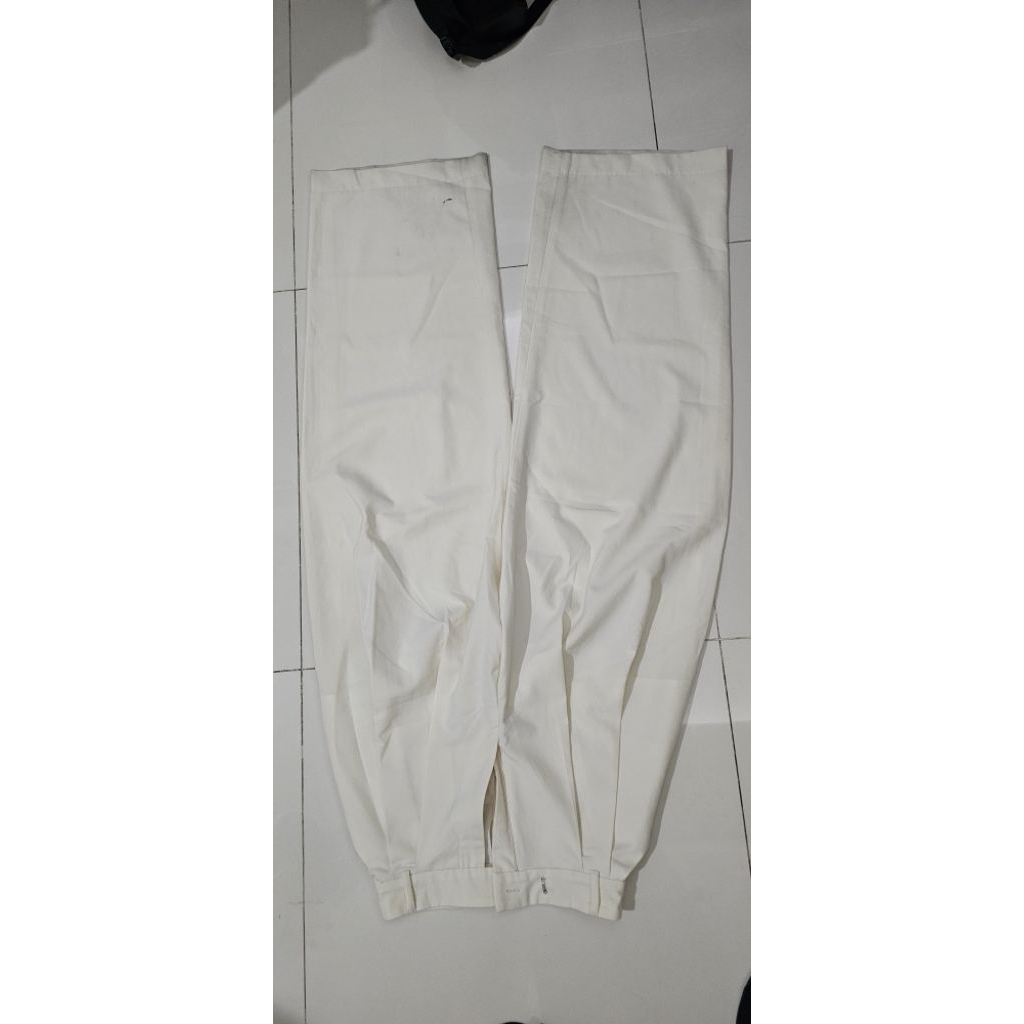 Preloved celana panjang EVERYDAY by CLAUDE pants ivory