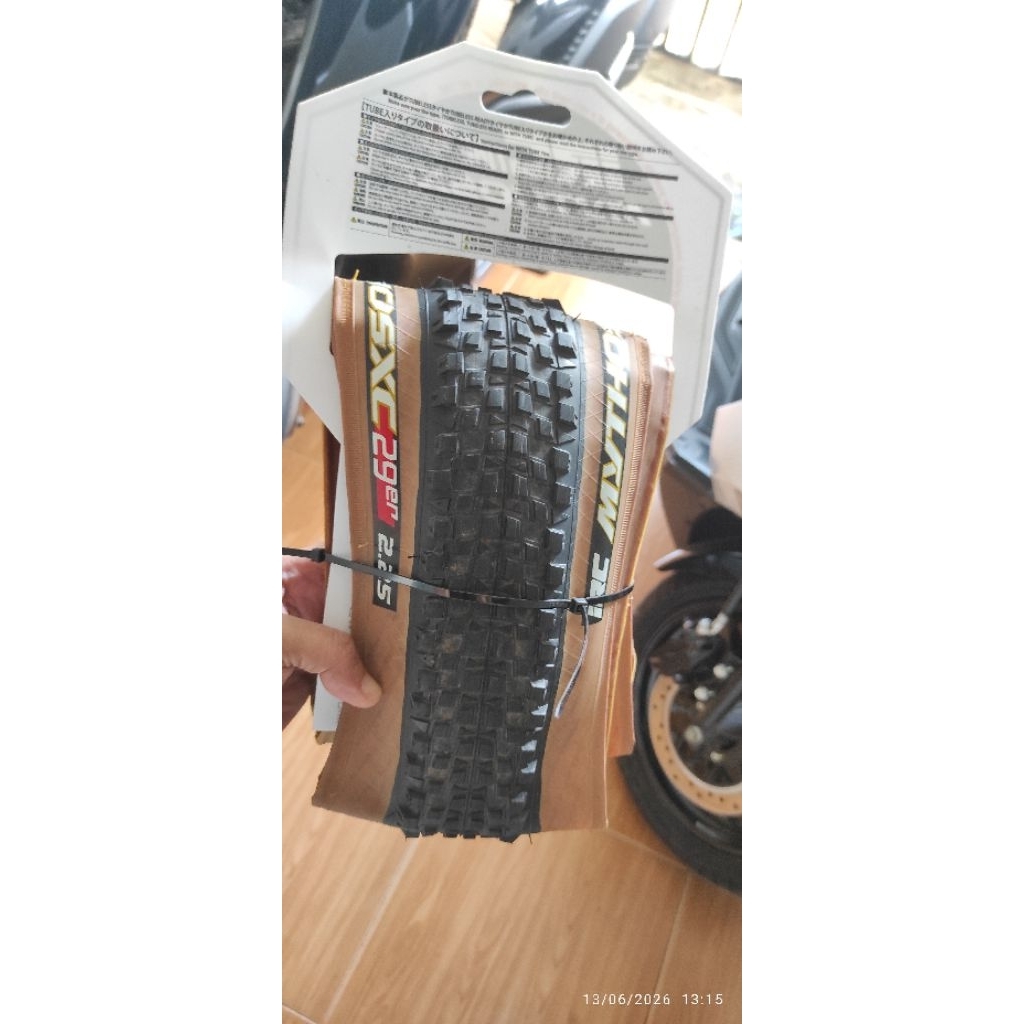 Ban 29 x 2.25 IRC Mhytos XC Skinwall (sepasang)