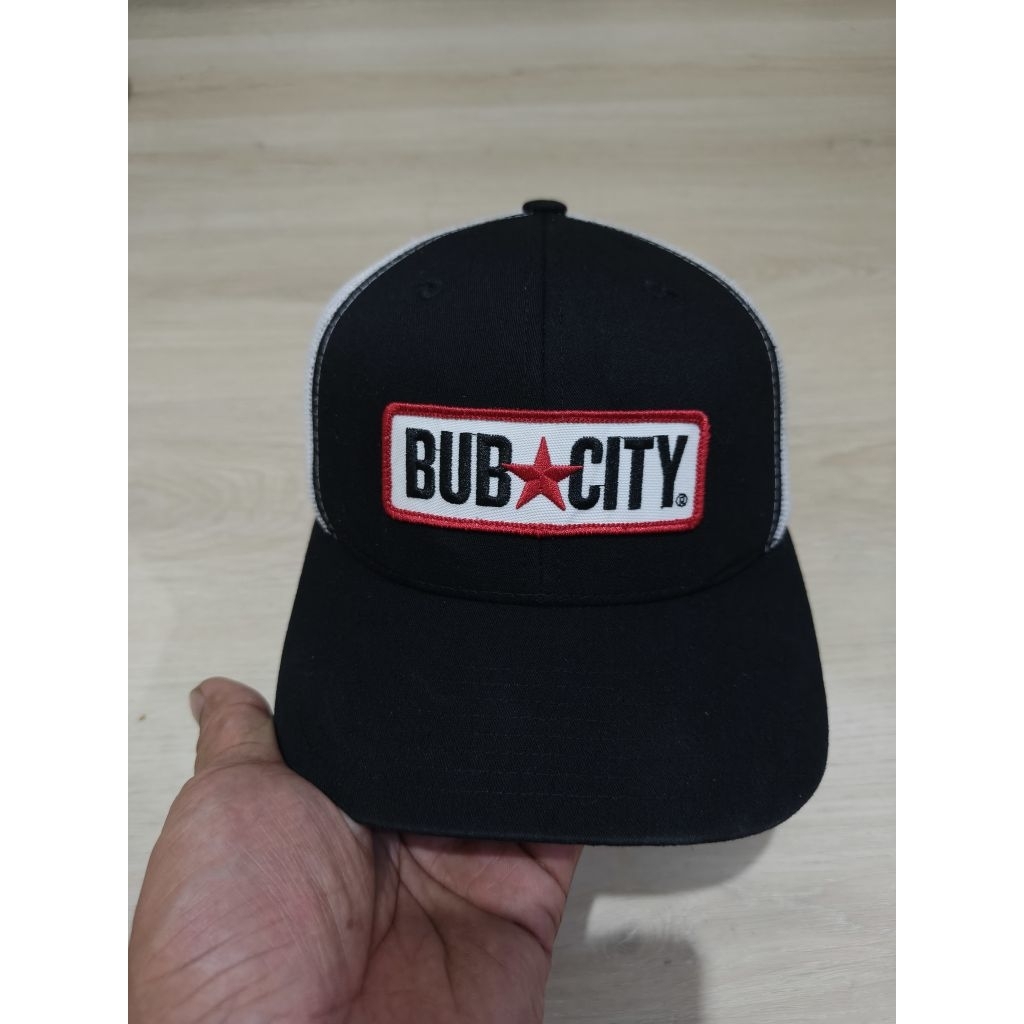 Topi snapback trucker yupoong
