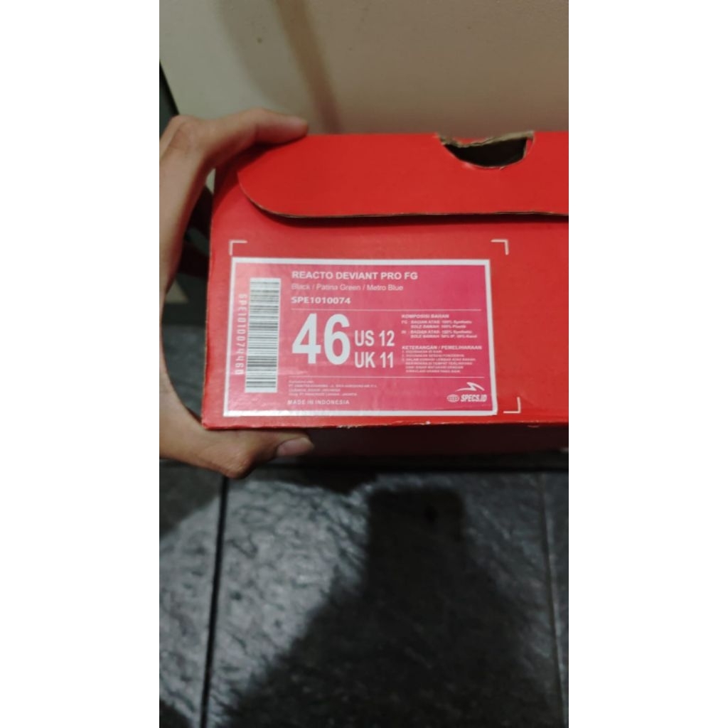 sepatu bola size 46