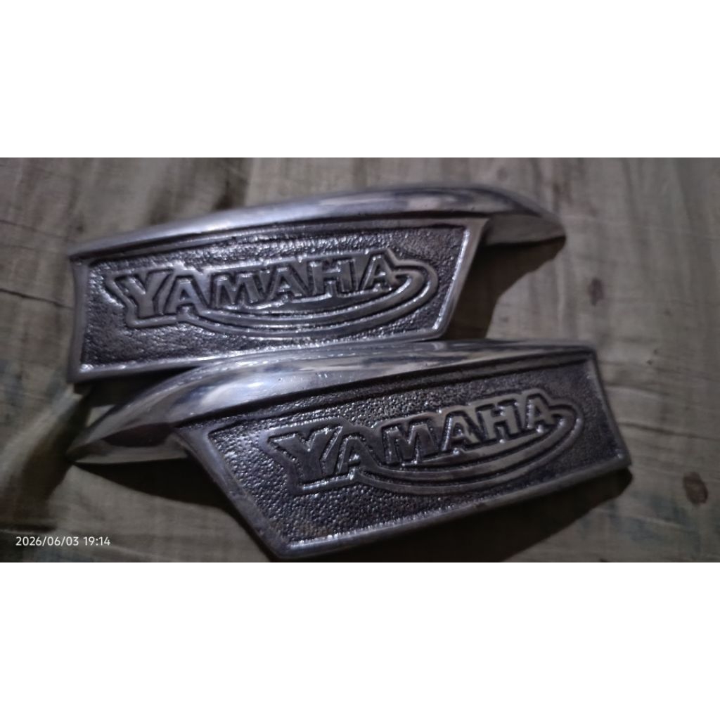 emblem british yamaha custom