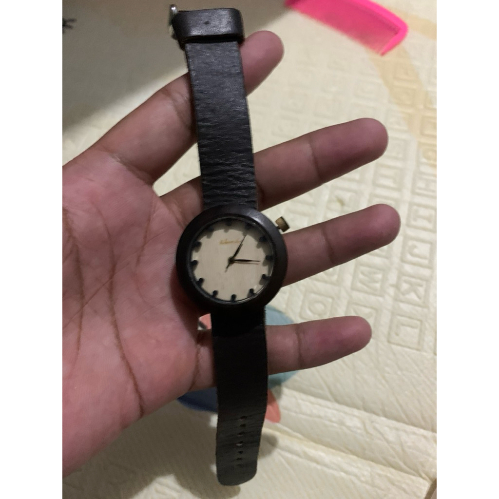 jam kayu eboni