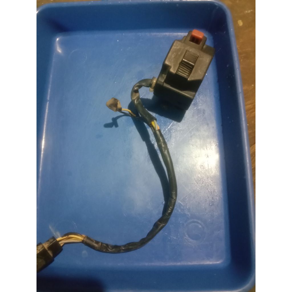 holder kanan satria hiu original motot