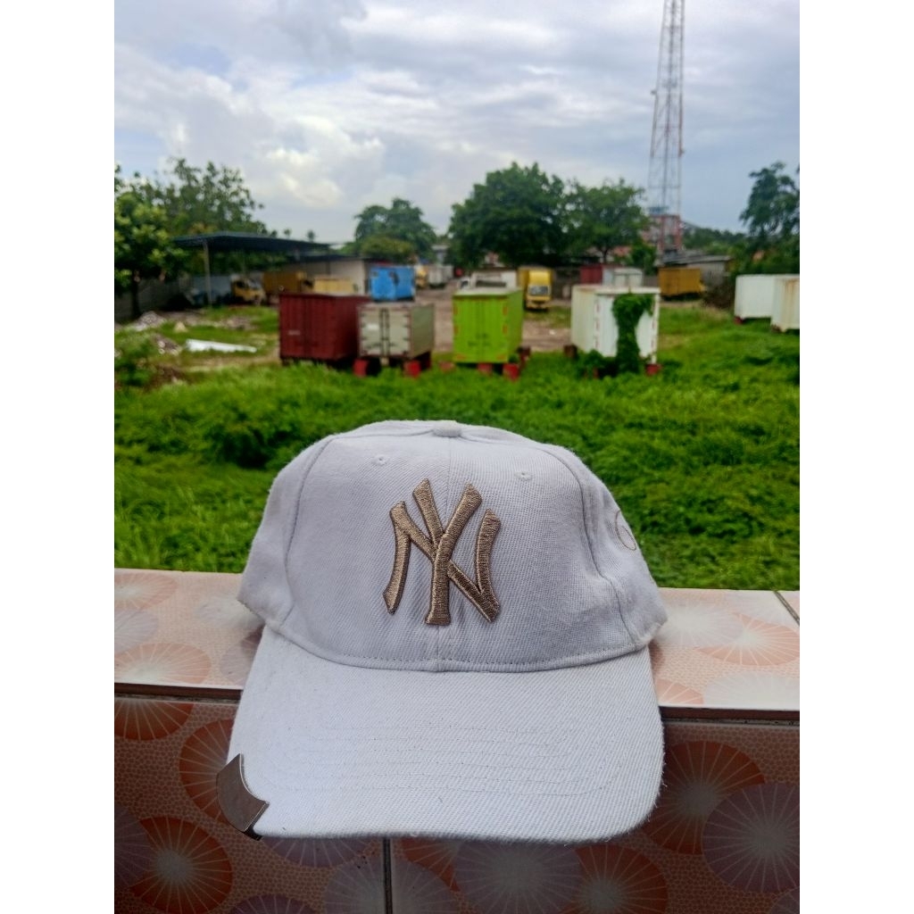 topi mlb second