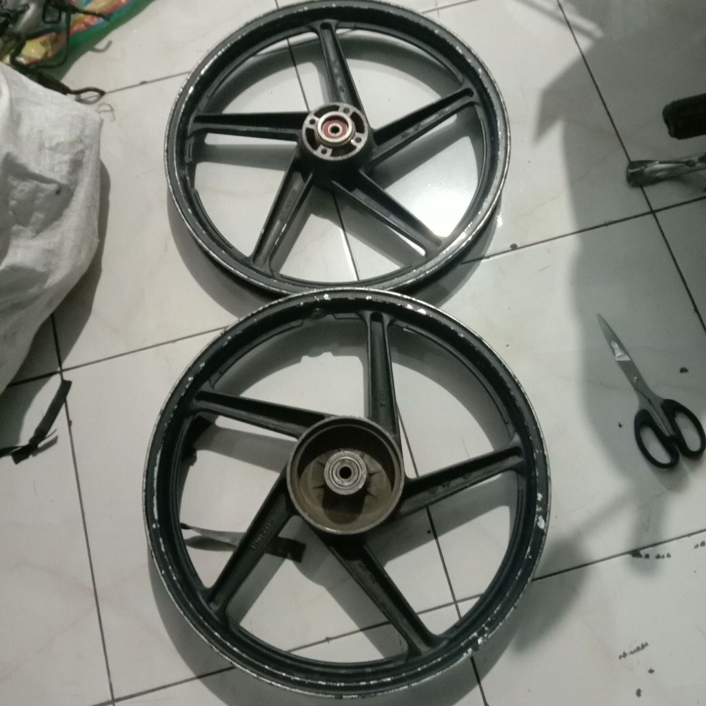 velg racing depan belakang smash new