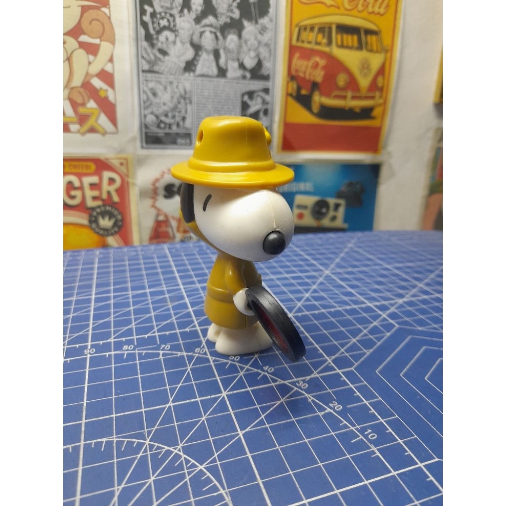 Snoopy mainan action figure preloved ( bekas )
