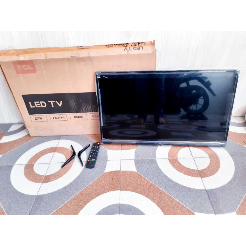 TV LED TCL 32IN DIGITAL TV KONDISI NORMAL SEGEL SECOND BUKAN BARU