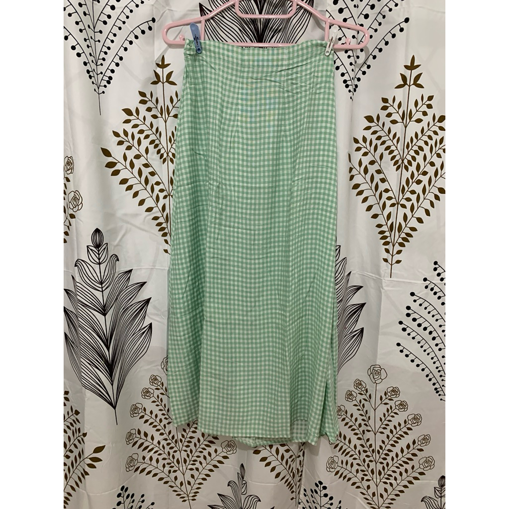 preloved rok maxi kotak kotak hijau