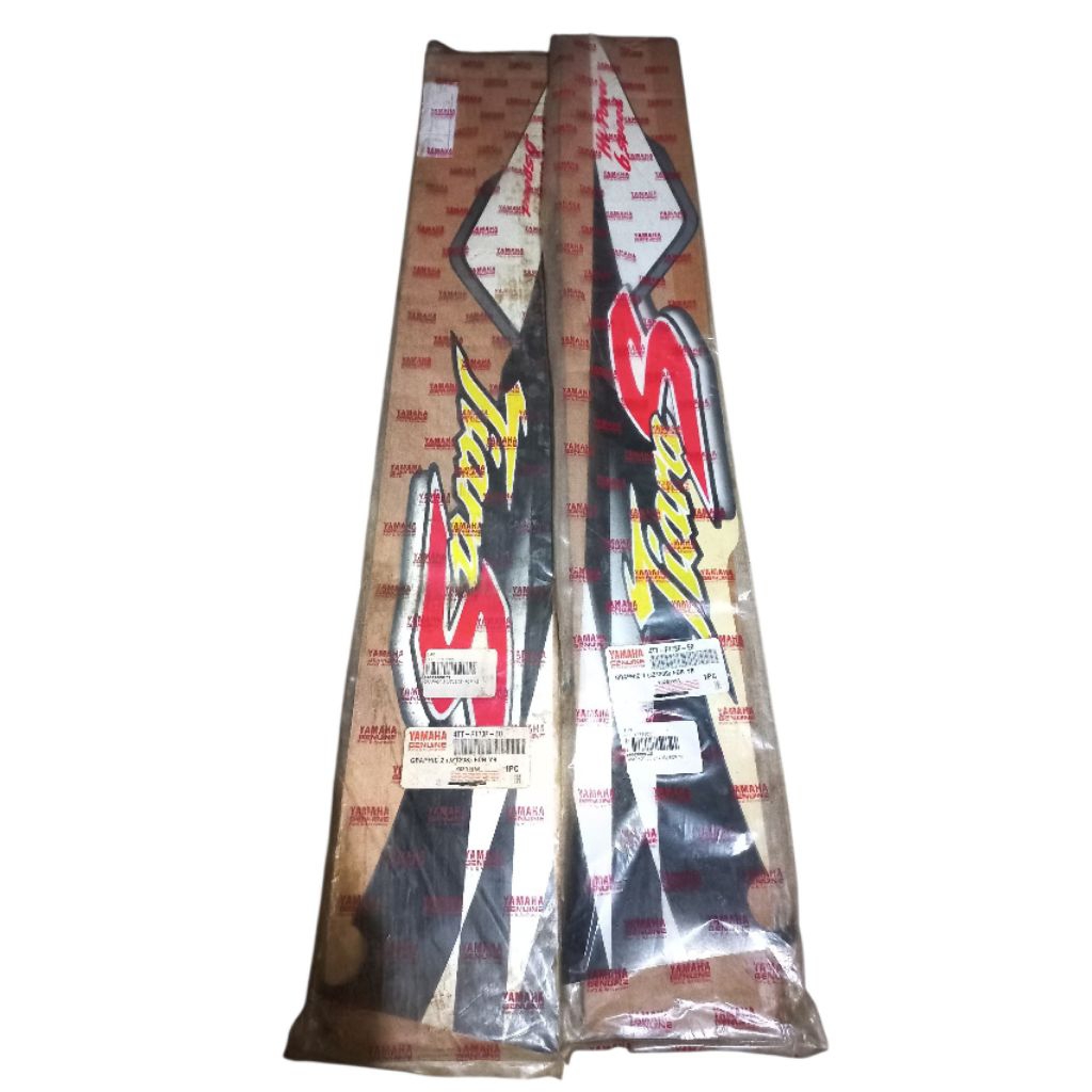Striping Stiker Sticker Body Kanan Kini Nos Original (F4TT-F173F-E0)-(F4TT-F173E-E0)