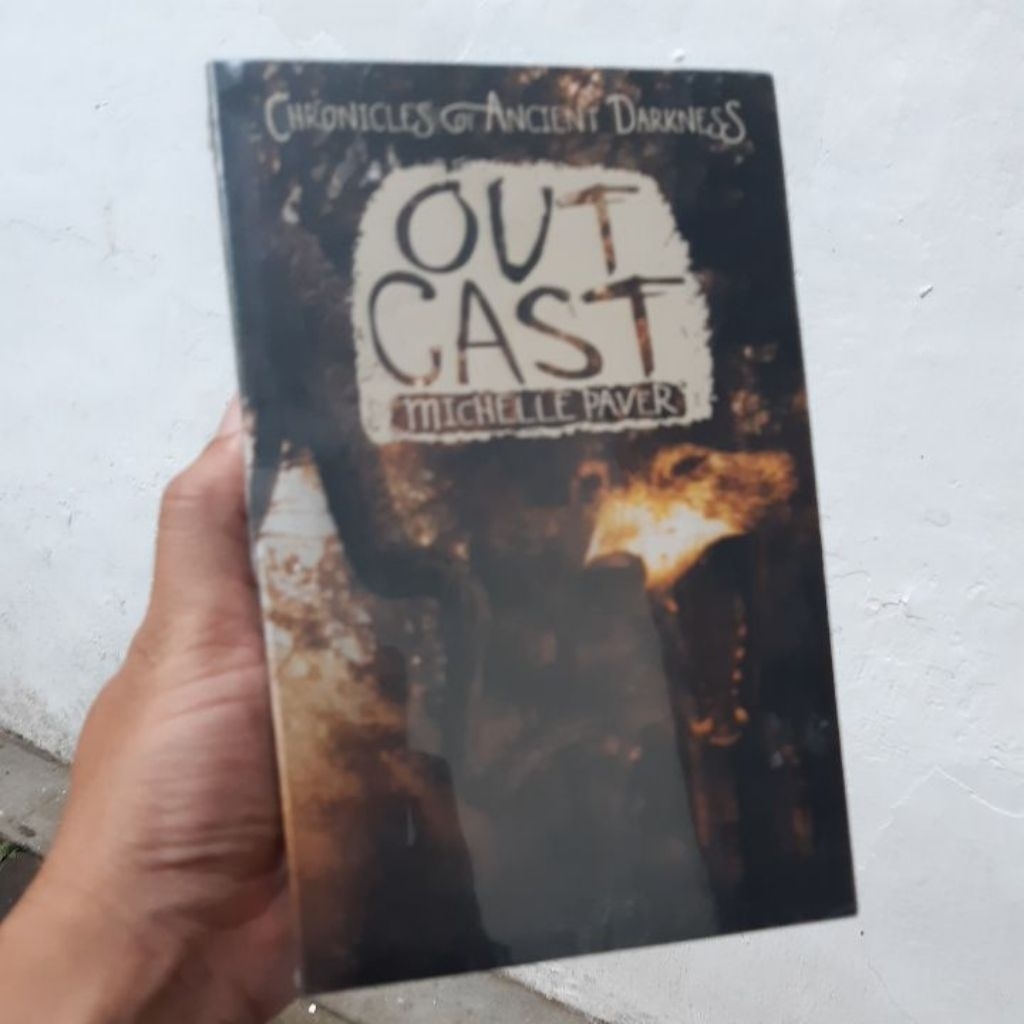 buku Chronicles of Ancient Darkness - OUT CAST