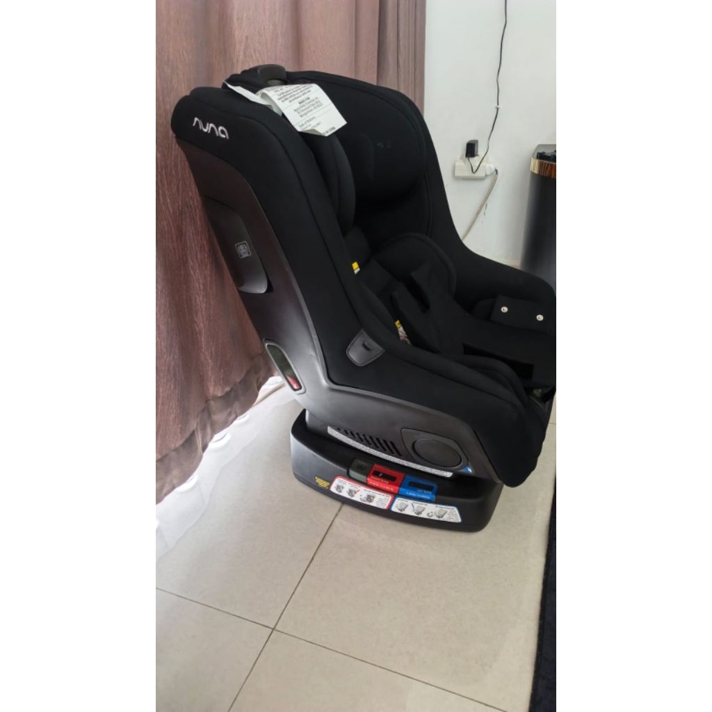 NUNA RAVA CARSEAT