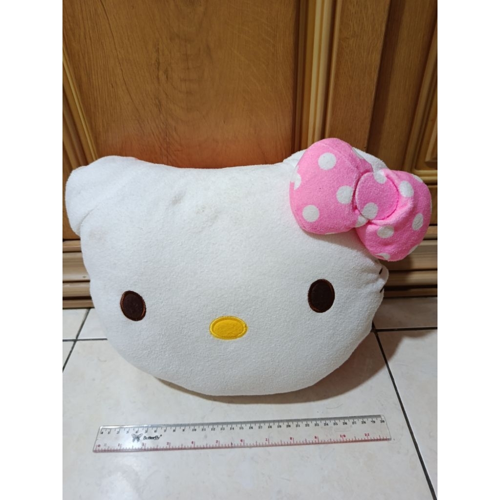 Plushie Bantal Selimut Hello Kitty (Balmut Boneka)