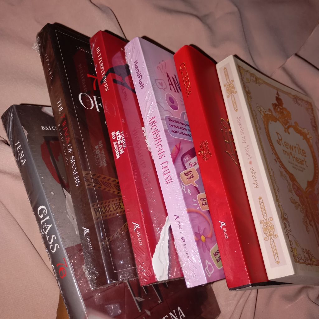 Preloved Novel ORI [Class 7e, The 7 Wings of Sinners, Tumbal Kosan Bu Andin, Anonymous Crush, Secret