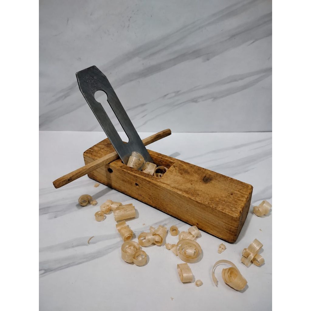 Serutan kayu manual, Finishing kayu manual.