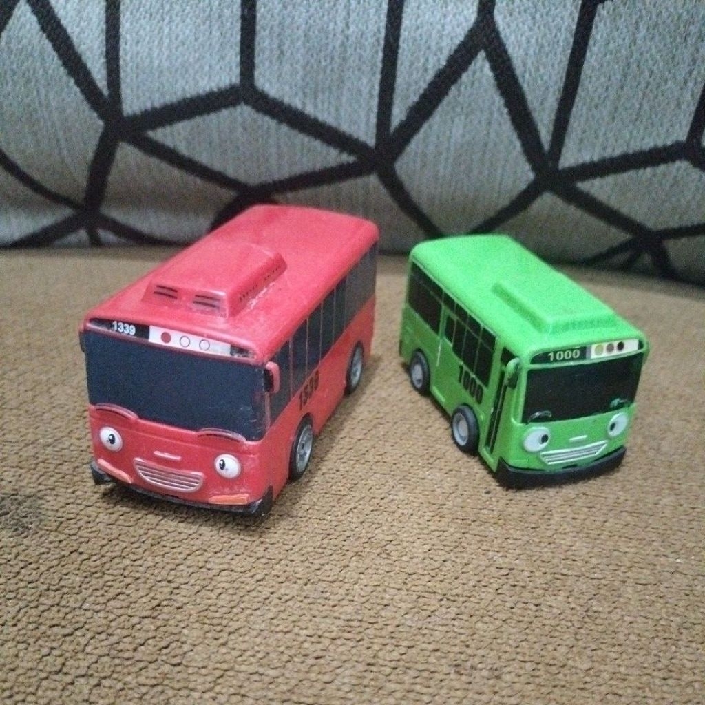 Tayo Merah besar dan Tayo ijo kecil, Preloved Atau Second