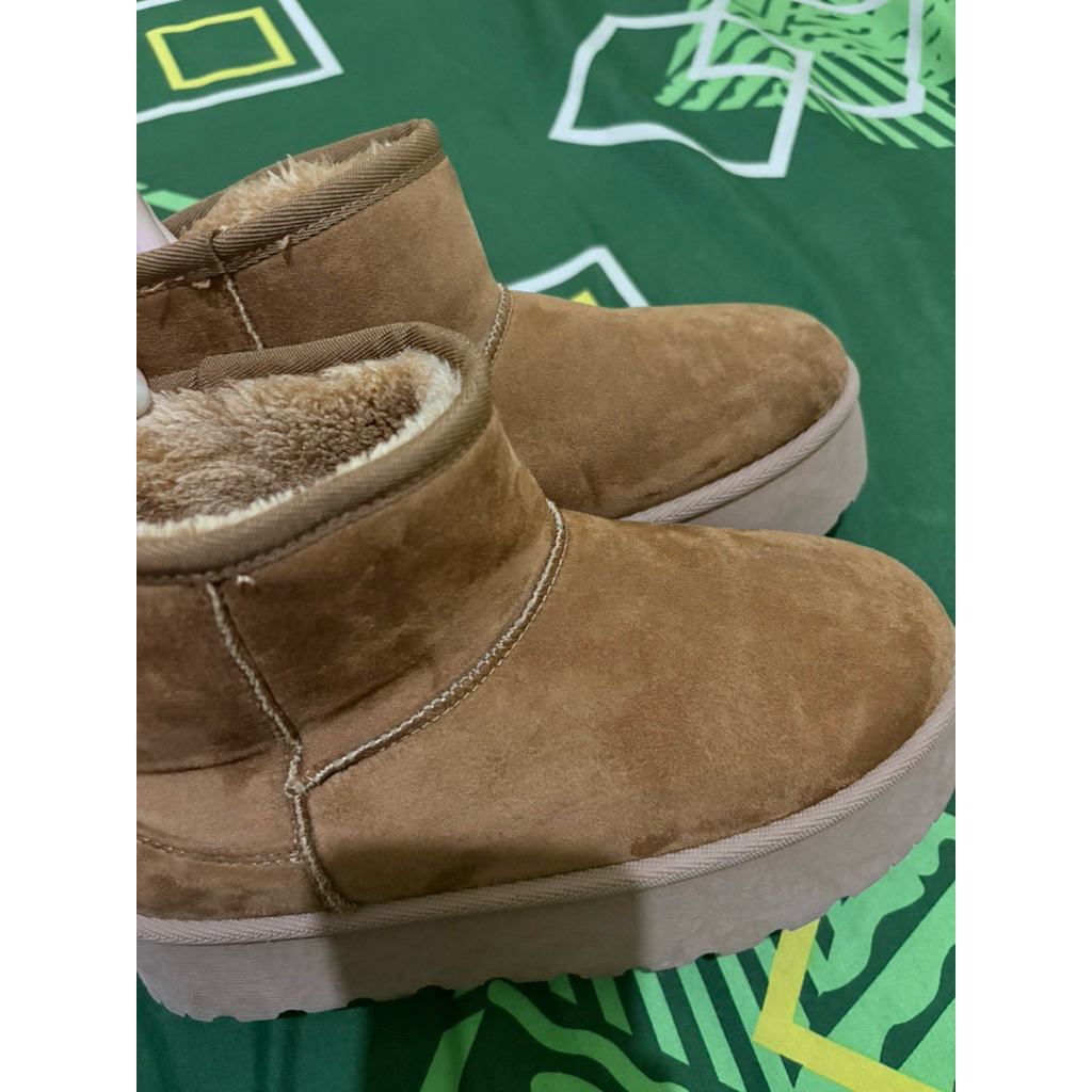 SEPATU MUSIM DINGIN semilar UGG* UK 38/39