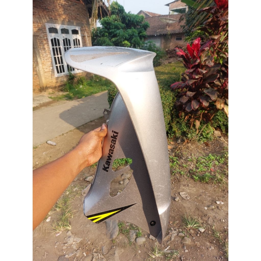 Sayap Kawasaki Blitz R Blitz Sebelah Kanan Original