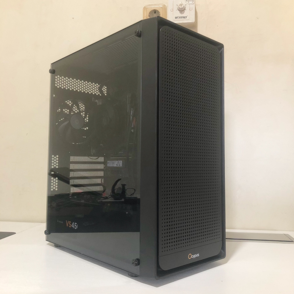 Desktop PC: Intel Core i7 6700K - RAM 16GB Hynix - NVME 256GB Samsung - HDD 1TB Seagate - PSU Corsai