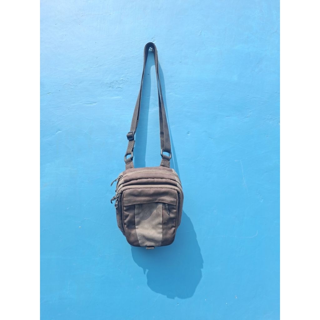 PRELOVED TAS EIGER