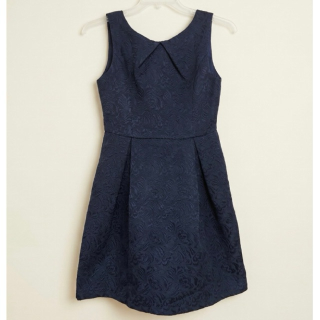 Odiva Black Embossed Dress Preloved