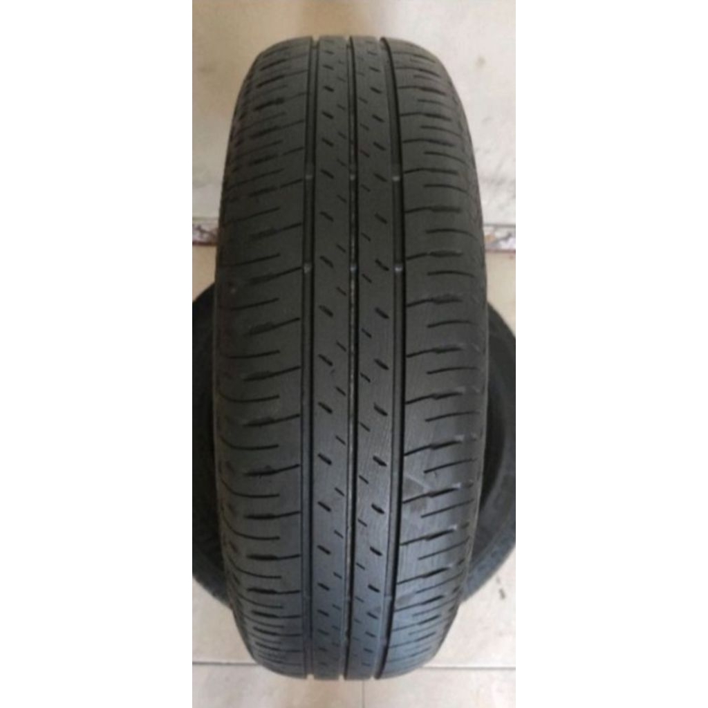 Ban mobil untuk merek brigstone