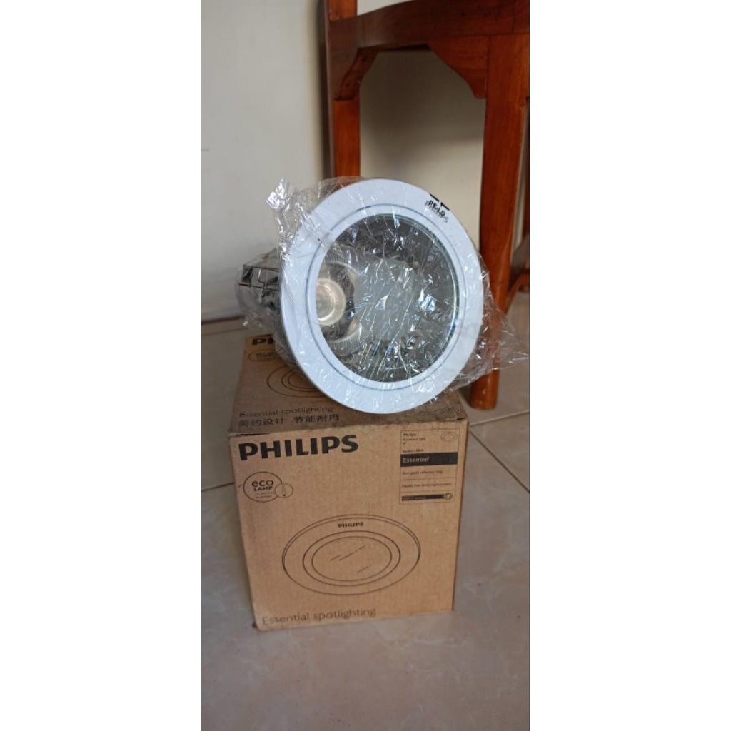 Downlight Essential Spotlight Philips 4 inch