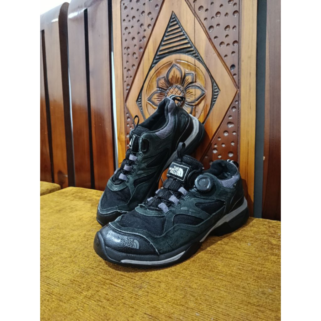 Sepatu Outdoor TNF the north face second ori