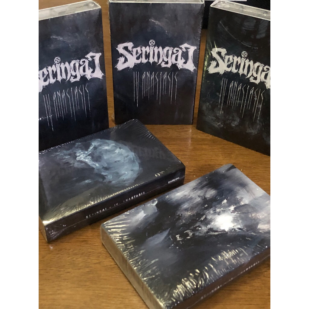kaset pita seringai anastasis
