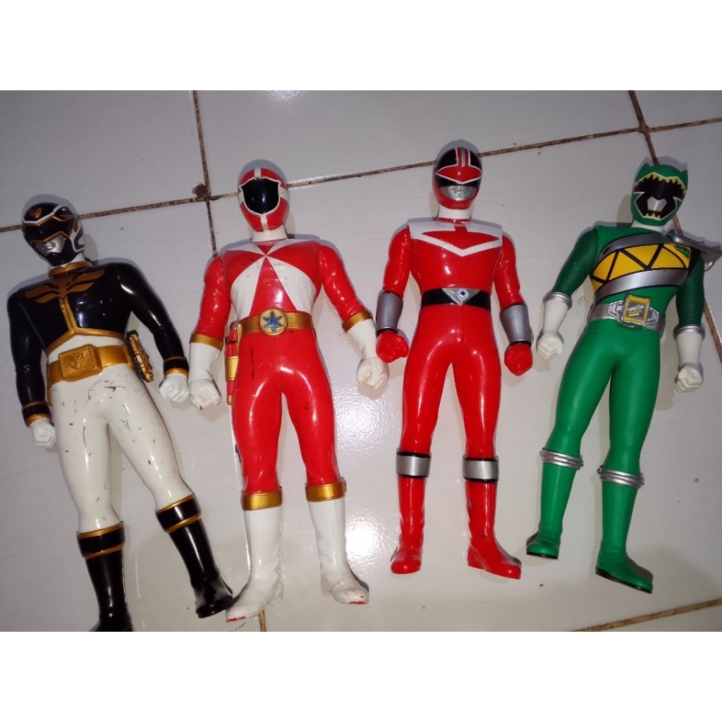 SOFUBI SENTAI RANGERS BIG 25CM
