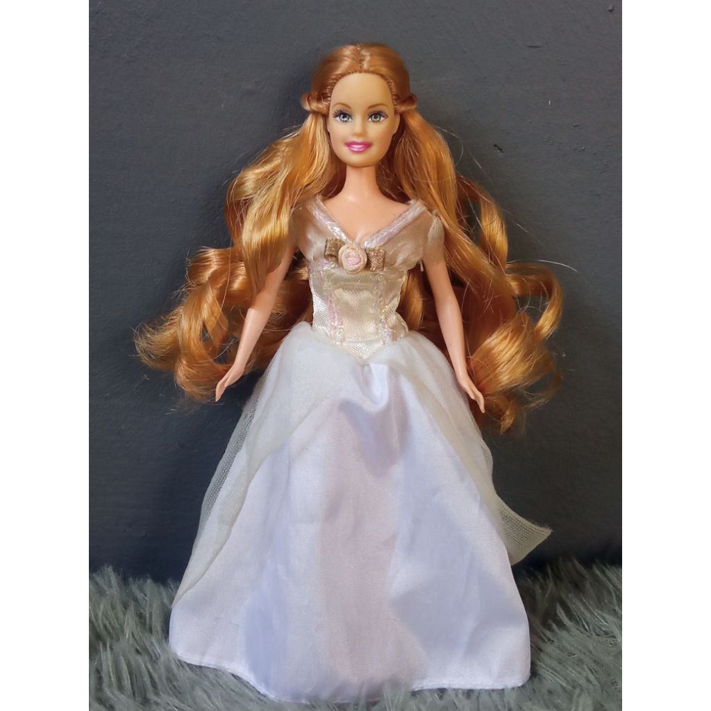 Barbie Mattel Mini Kingdom Clara Wedding preloved / bekas mainan berbi ukuran kecil