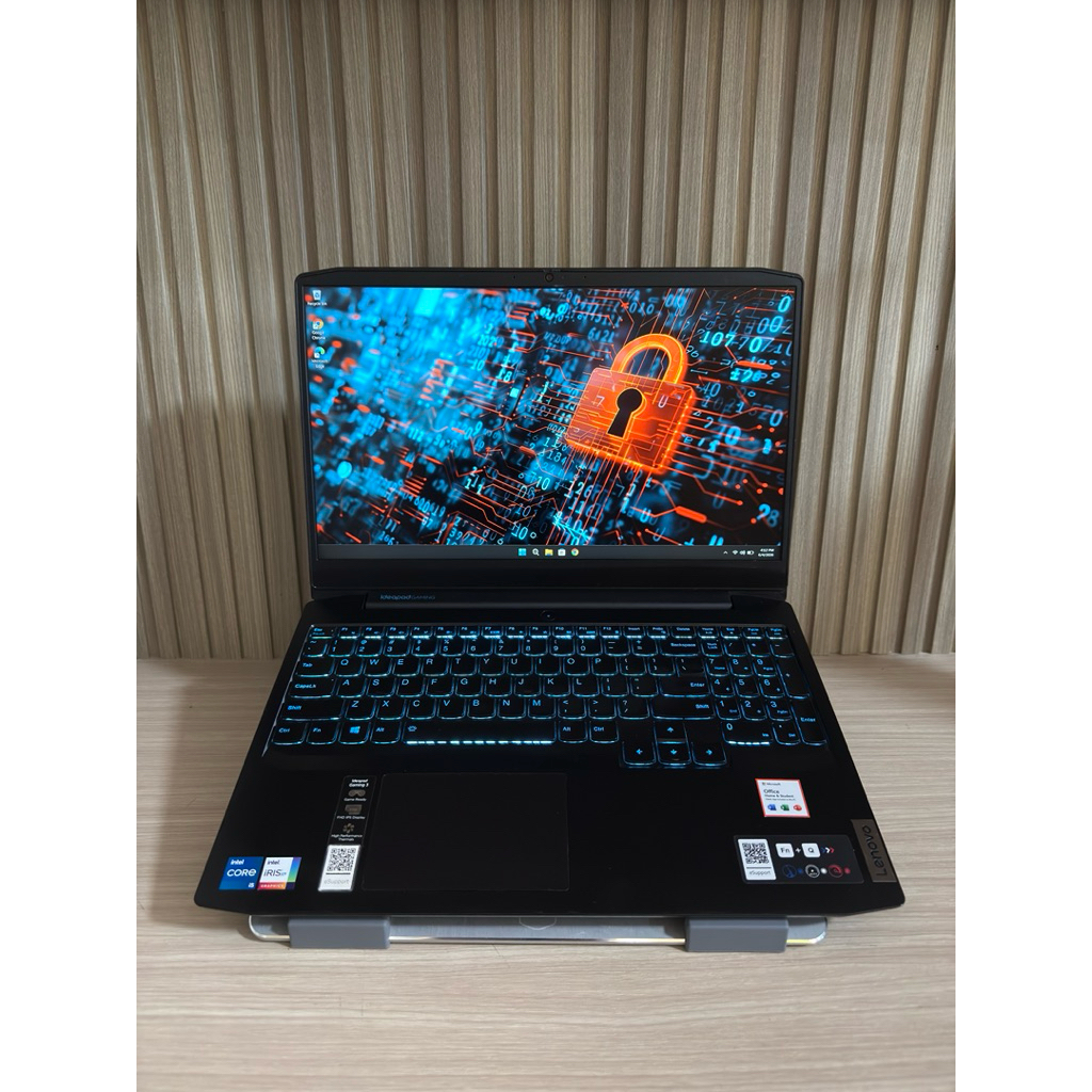 Laptop Lenovo IdeaPad Gaming 3 - 15IMH05