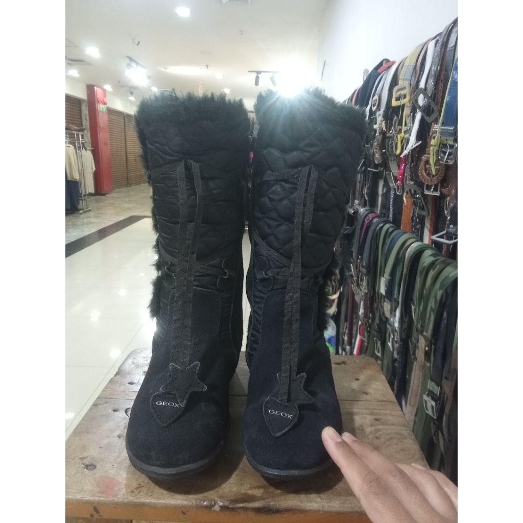 sale sepatu boot tebal wanita GEOX waterproof size 33