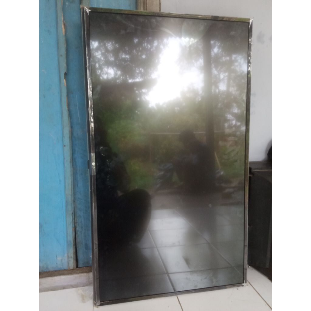 kesing tv LG 43UJ632T bekas