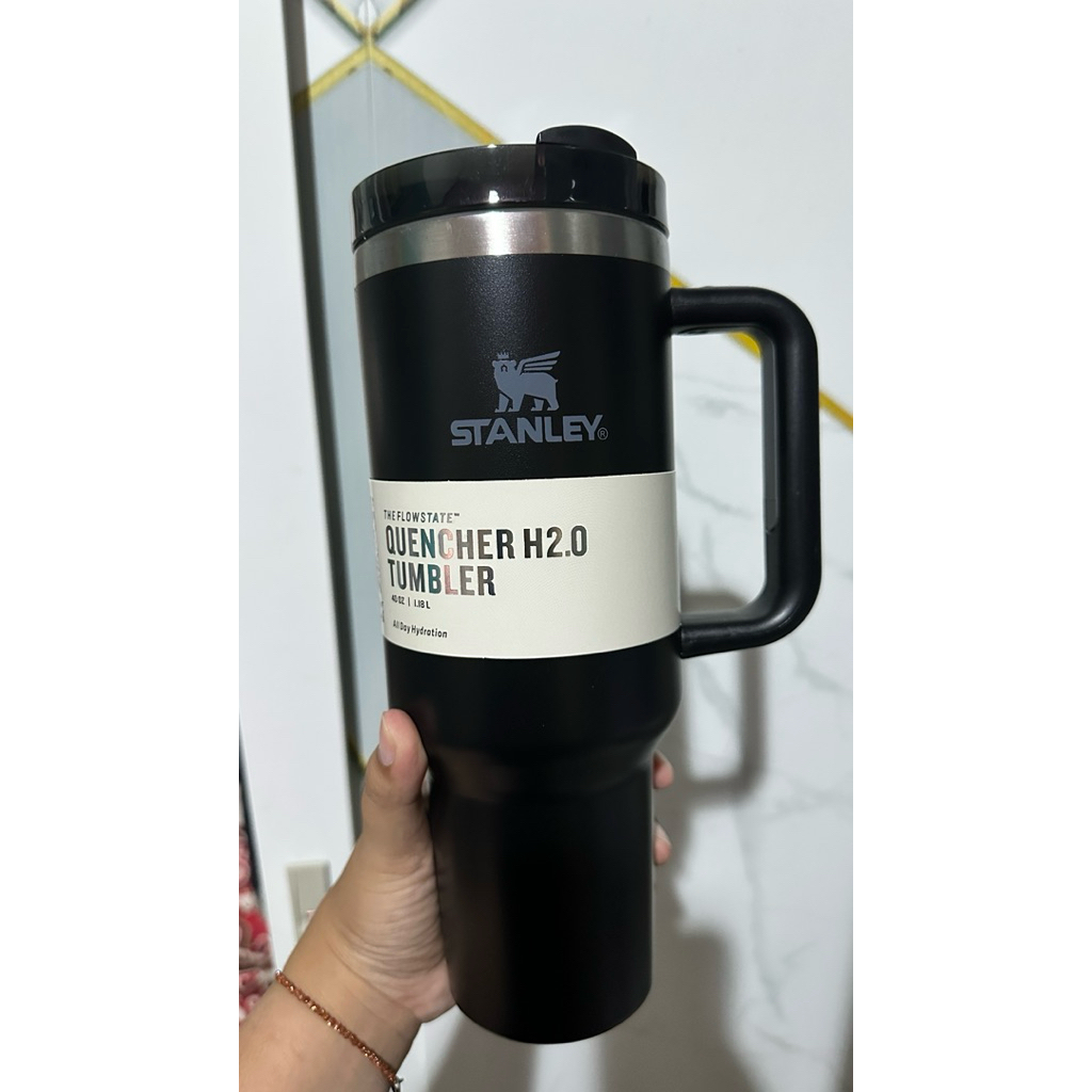 Stanley black quencher