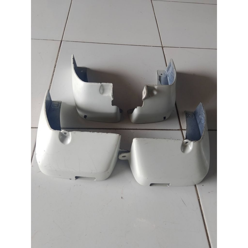 Karpet lumpur mobil Suzuki Ertiga 2013 satu set
