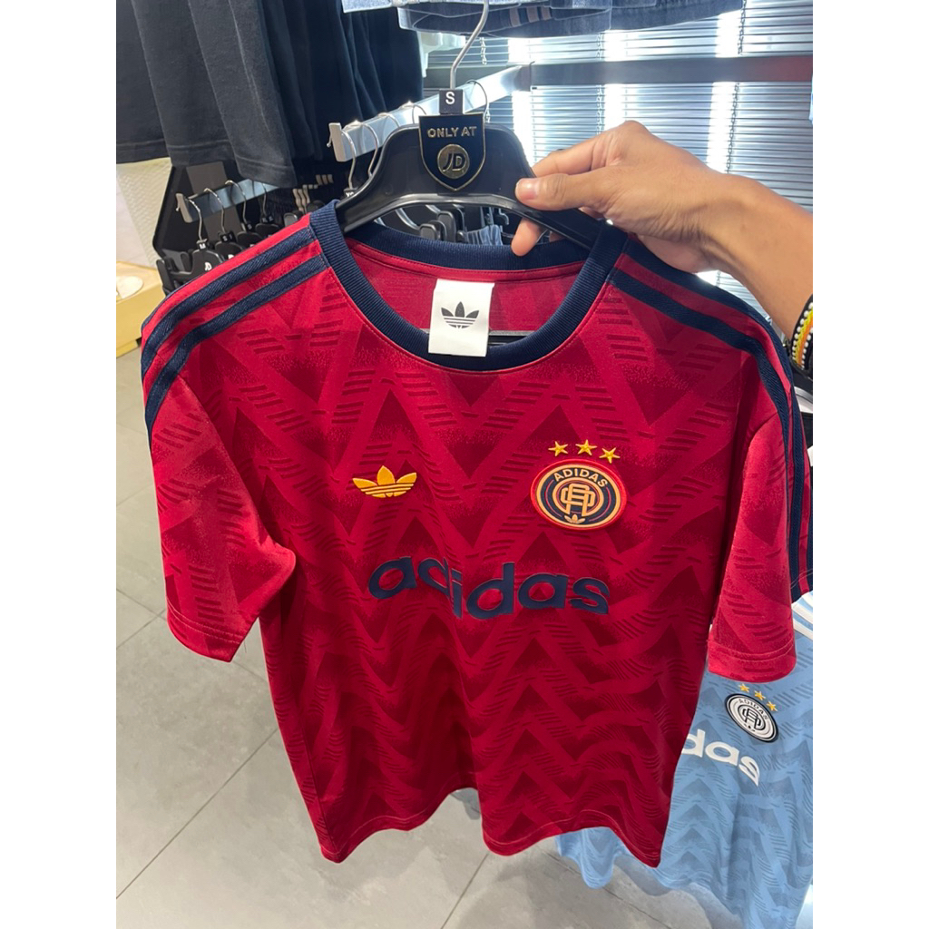 Kaos jersey logo ( adidas )