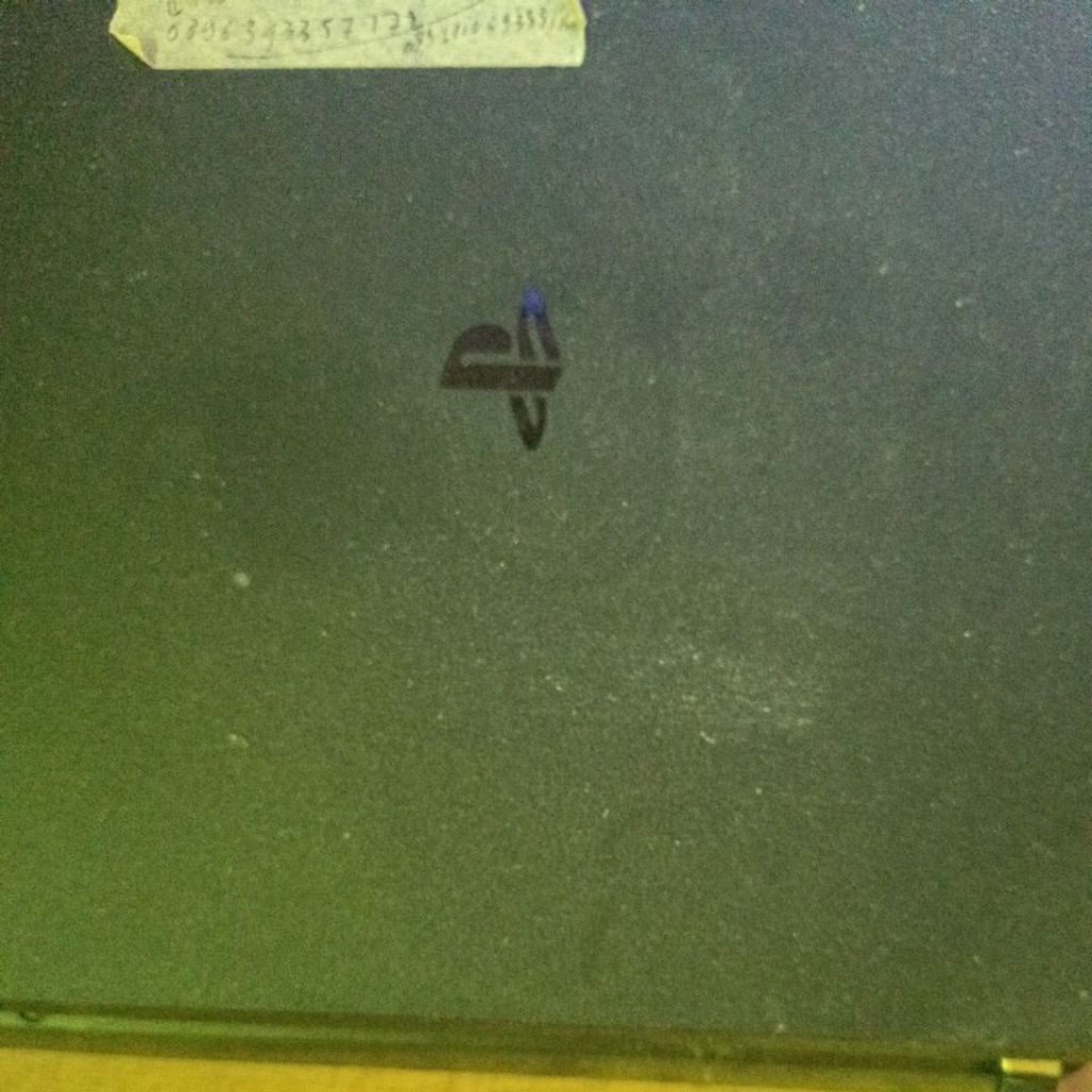 ps4 slim hen 12 1tb