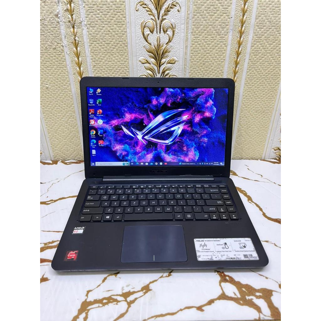 Laptop Asus E402W